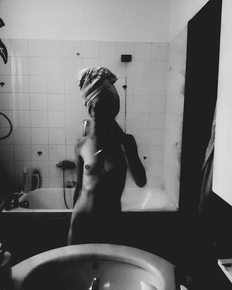 Alessandra Laiola naked onlyfans pics