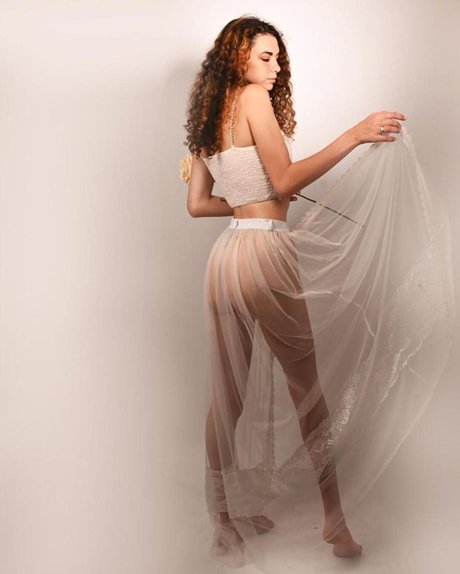 Eden Ayalon_ is on onlyfans