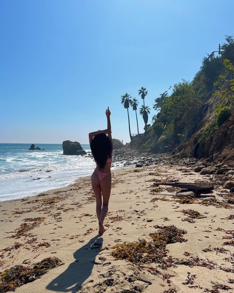 Sofia Dubois onlyfans posts