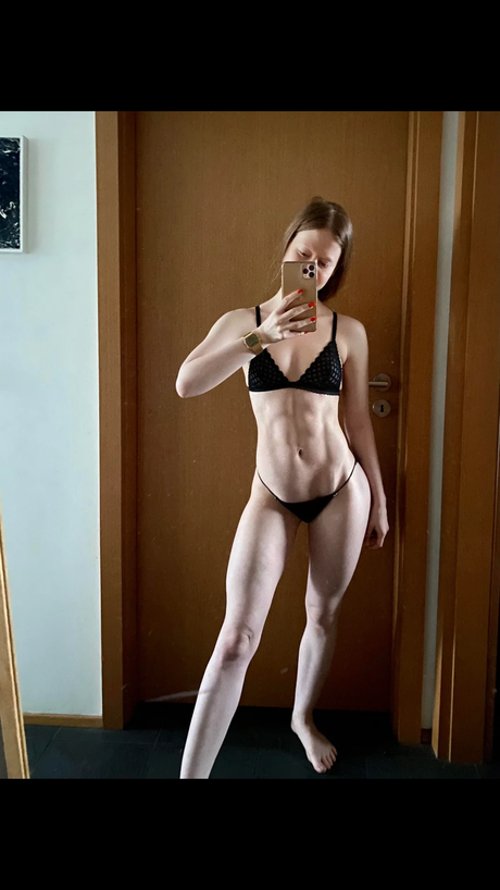 Asdis Halla Einarsdottir desnuda onlyfans