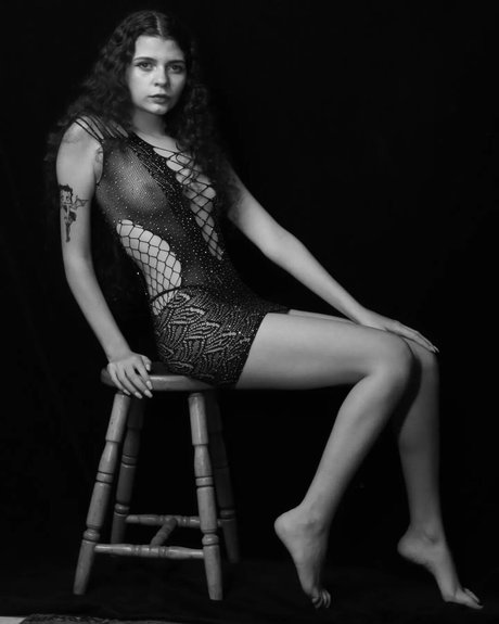 Emily Miller onlyfans nide