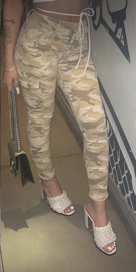 Payvand Mesbah onlyfans striptease