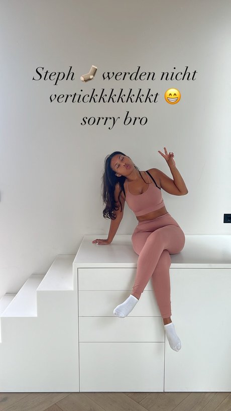 Steph Esther onlyfans leaked photos