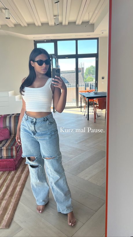 Steph Esther nude onlyfans pics