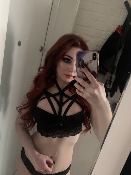 Alena Galan_ feet onlyfans