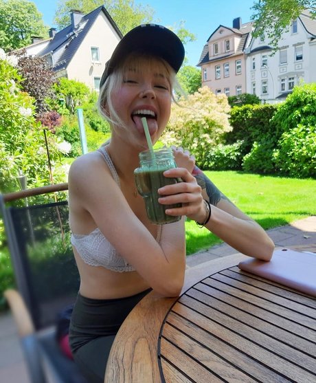 Caelyn Mathews porn onlyfans leak