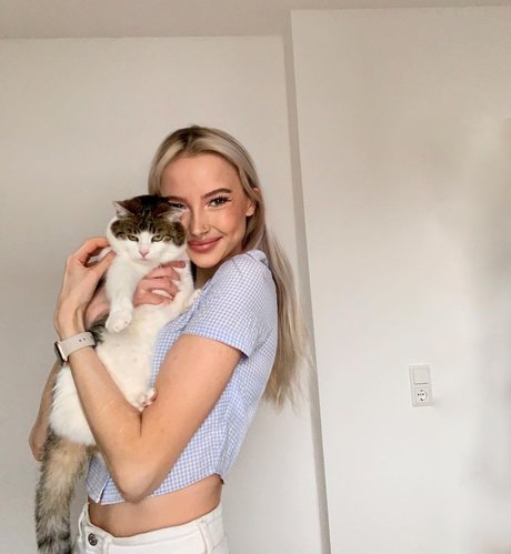 Caelyn Mathews onlyfans leaks xxx