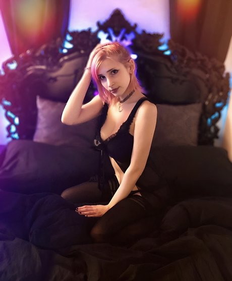 Julez Notyourwaifu onlyfans star