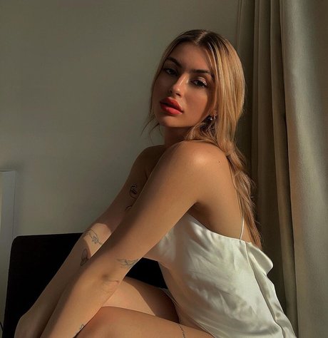 Linabmn nude only fans
