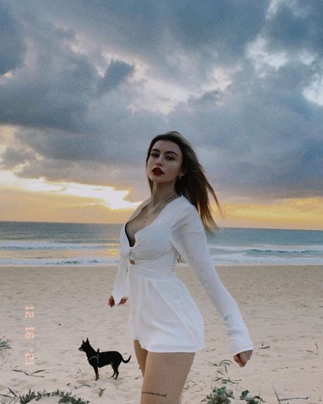 Linabmn nude only fans