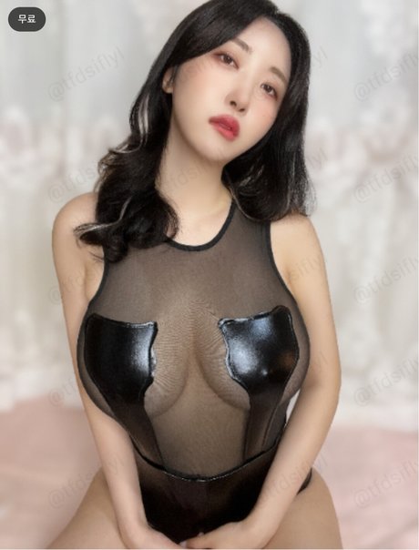 Mochilove onlyfans lesk