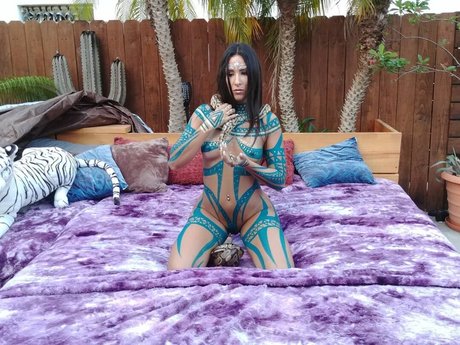 Sabrina Guetshaa nude on onlyfans