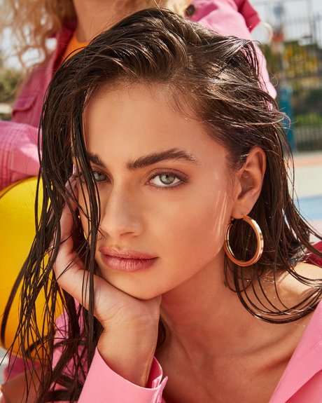 Yael Shelbia Profile pic