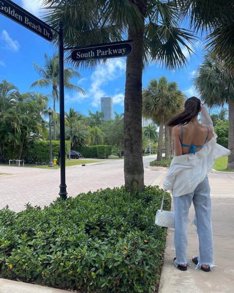 Yael Shelbia onlyfans sex