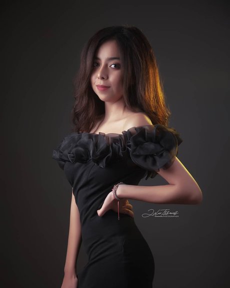 Alma Hernandez onlyfans model photos