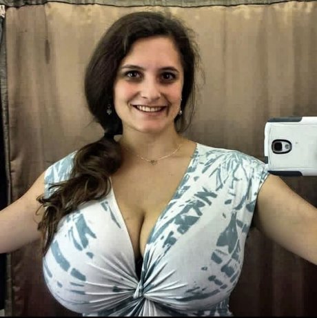 Avery Milla onlyfans leak fuck