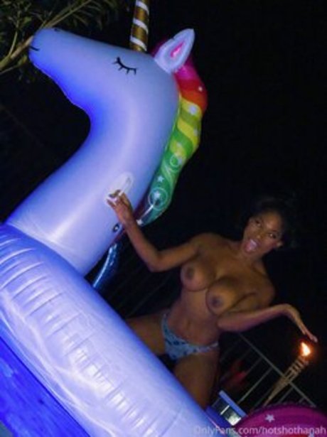 Hannah Aldoroty onlyfans naked pics