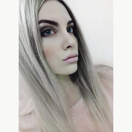 Iva Kivock onlyfans model images