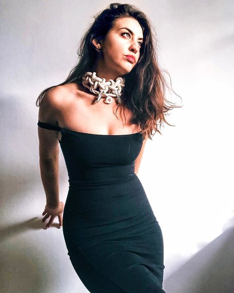 Plam V Hawly joi onlyfans