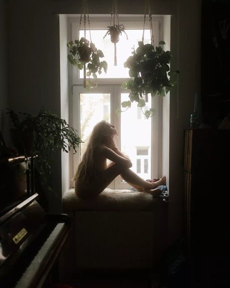 Agnes Verano nsfw onlyfans