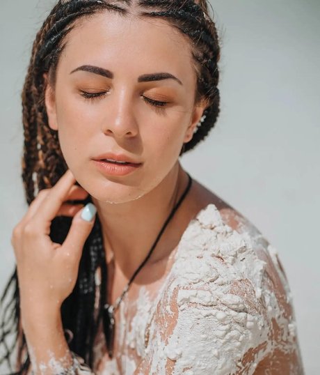 Alice Kelly_ nude onlyfans leak