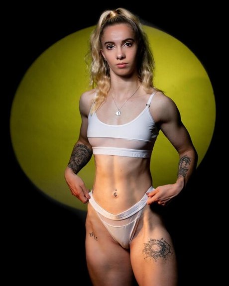 Caitlin Wade nude onlyfans leaks