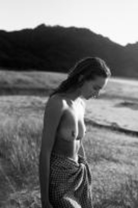 Nikki Hillier naked onlyfans