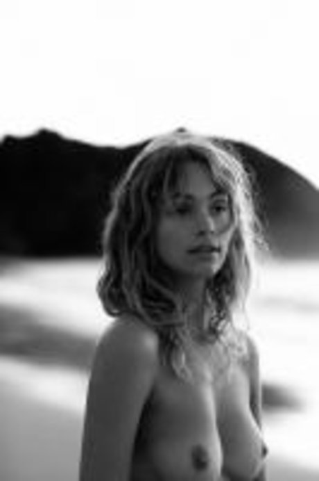 Nikki Hillier onlyfans desnuda