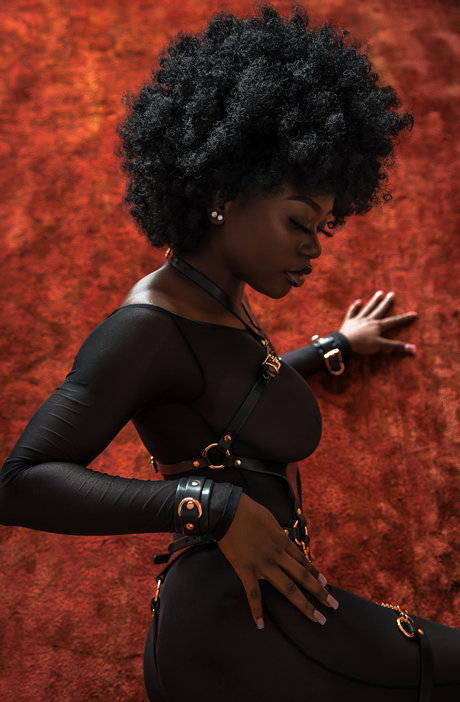 Yanju Stephens onlyfans content type