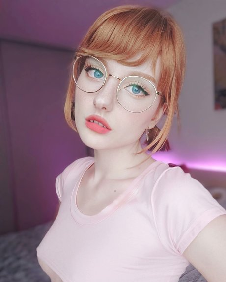 Fieryfairy_ onlyfans model images