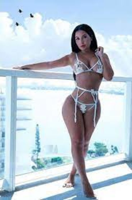 Mandy Milano onlyfans sex tape