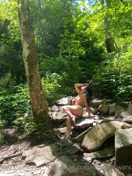 Adriene Macedo onlyfans nude