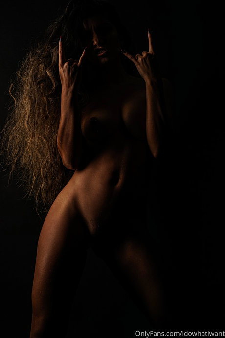 Adriene Macedo onlyfans lesk