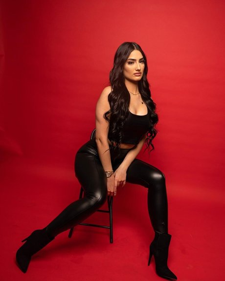 Diana Malchanovich_ onlyfans star