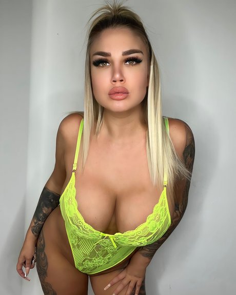 Kary Mel onlyfans nudes