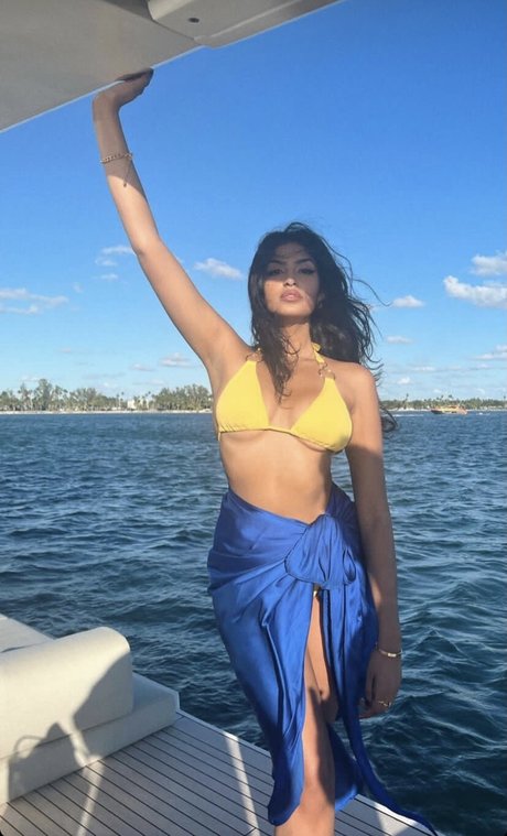 Shreya Arun_ fans only