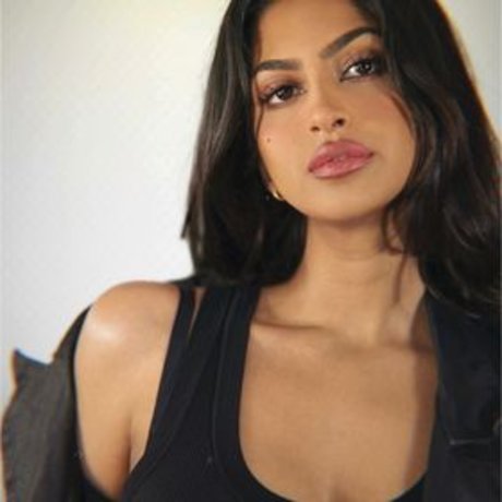 Shreya Arun_ onlyfans creator