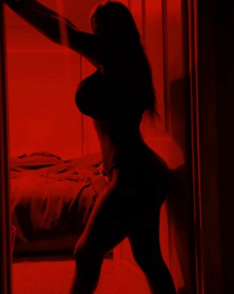 Courtney Maloney boobs onlyfans