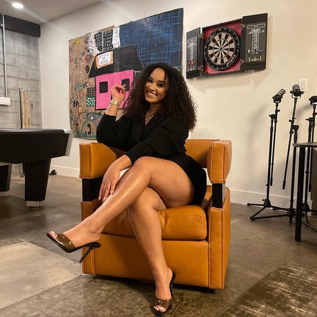 Falliie onlyfans strip