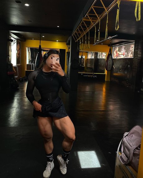 Karina Cruz only fans photos