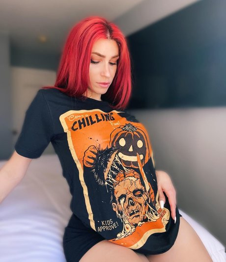 Laura Amuyus_ onlyfans creator