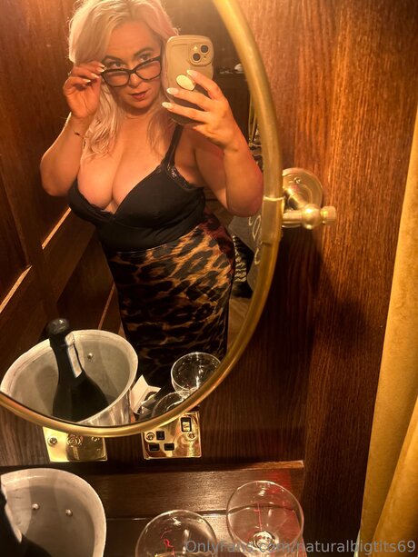 Naturalbigtits69 onlyfans sex