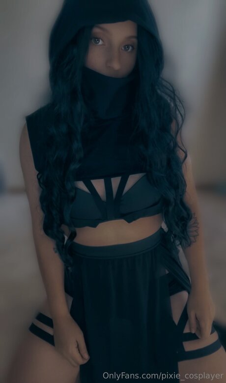 Pixie Cosplayer onlyfans content type