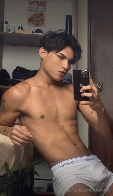 Totohott topless onlyfans