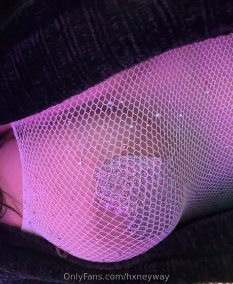 Hxneyway boobs onlyfans