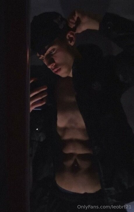 Leobrt21 onlyfans naked leak