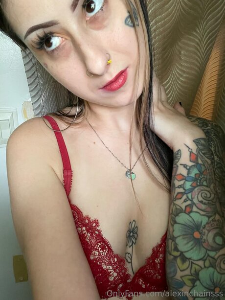 Alexinchainsss only fans leak
