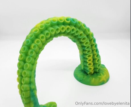 Lovebyelenita onlyfans model photos