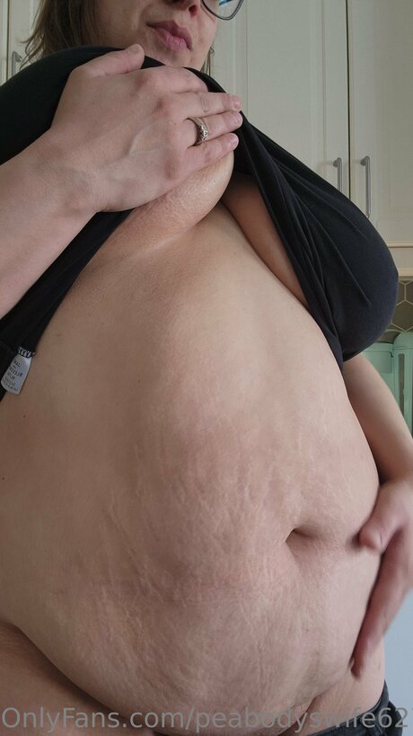 Peabodyswife627 onlyfans naked leaked