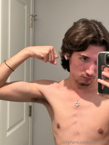 Xlbroccoli onlyfans topless